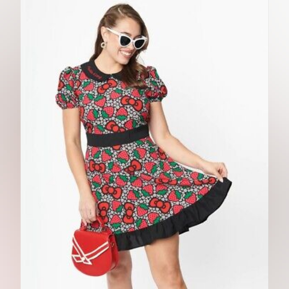 Sanrio Hello Kitty x Smak Parlour LIMITED edition strawberry Mary-Jane Dress NWT